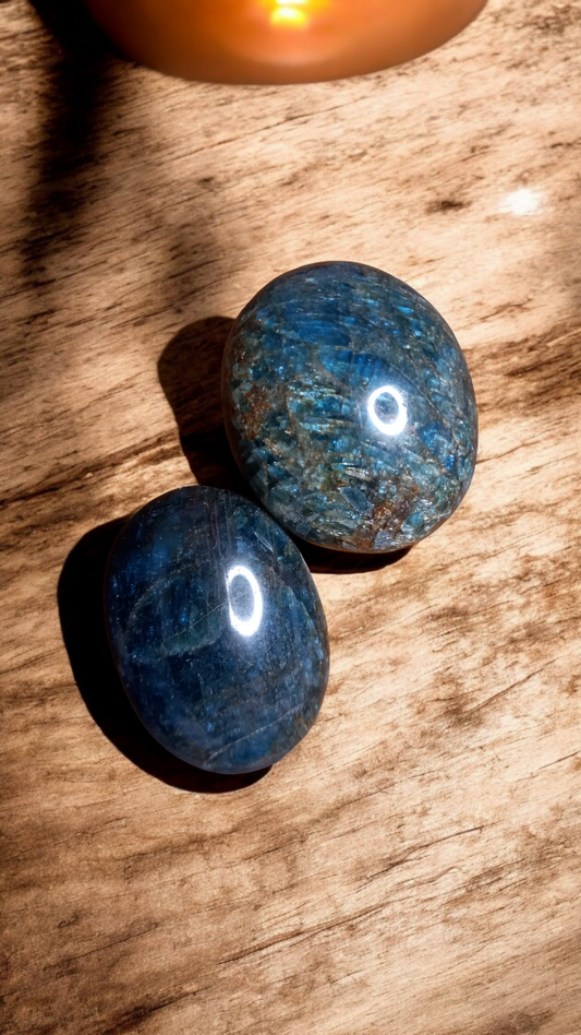 Galet Apatite Bleue